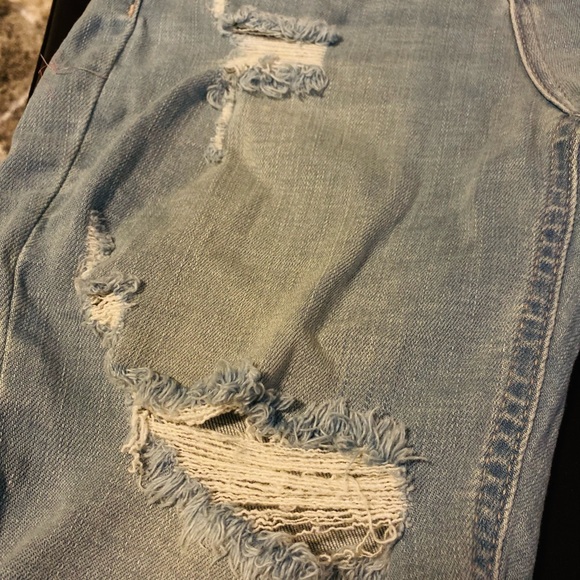 Cello Ripped Mid Length Jean Shorts Light Wash - Picture 2 of 7